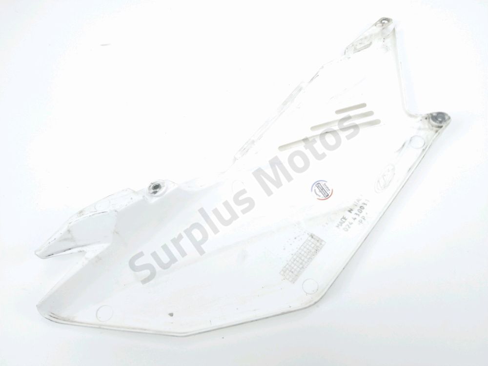 CARENAGE ARRIERE GAUCHE