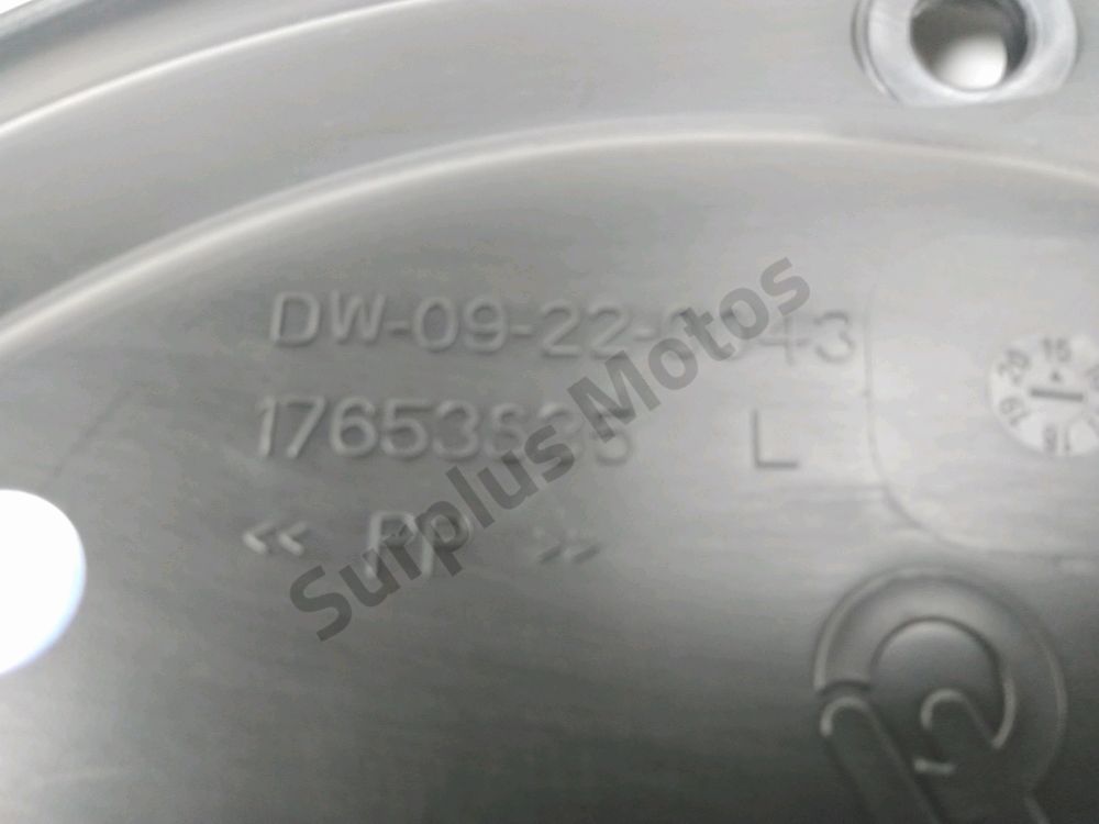 CACHE LATERAL GAUCHE