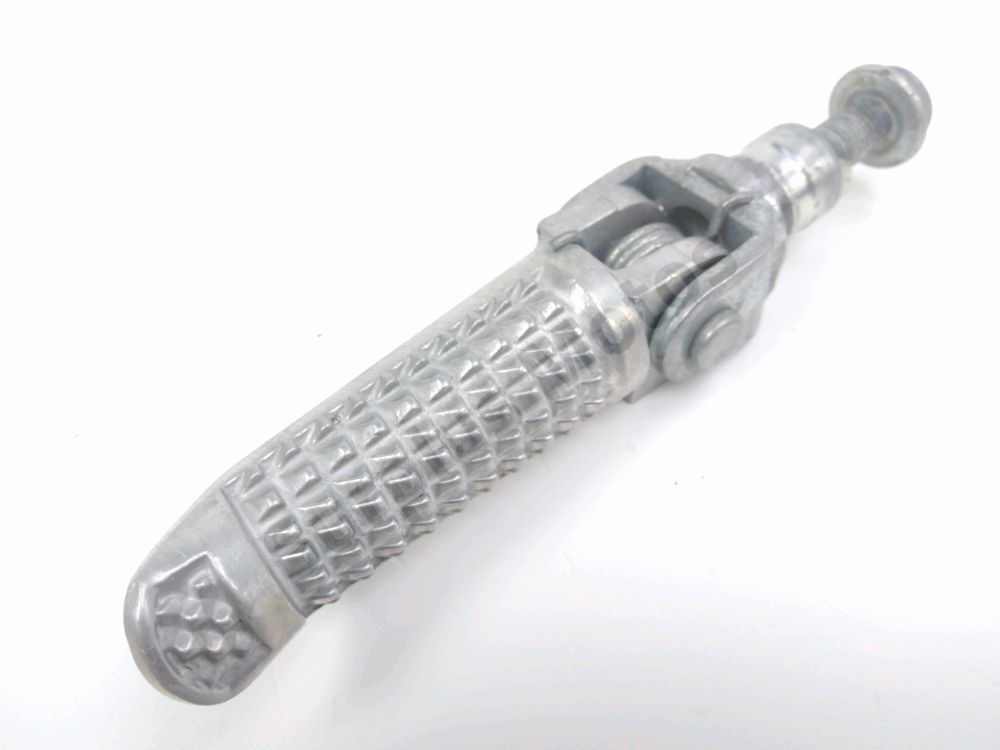 Repose pieds avant droit