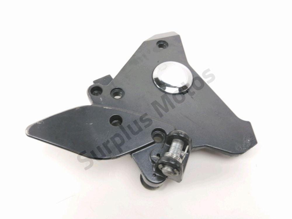 Platine avant droite