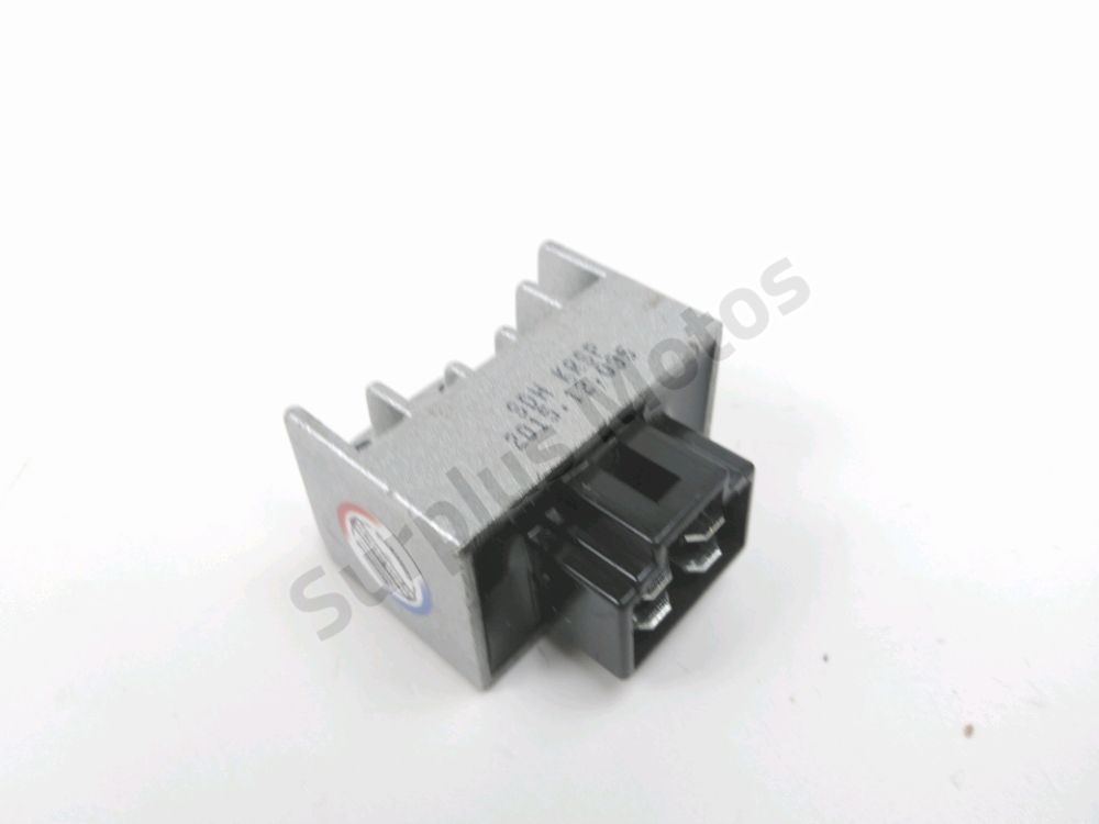 REGULATEUR DE TENSION