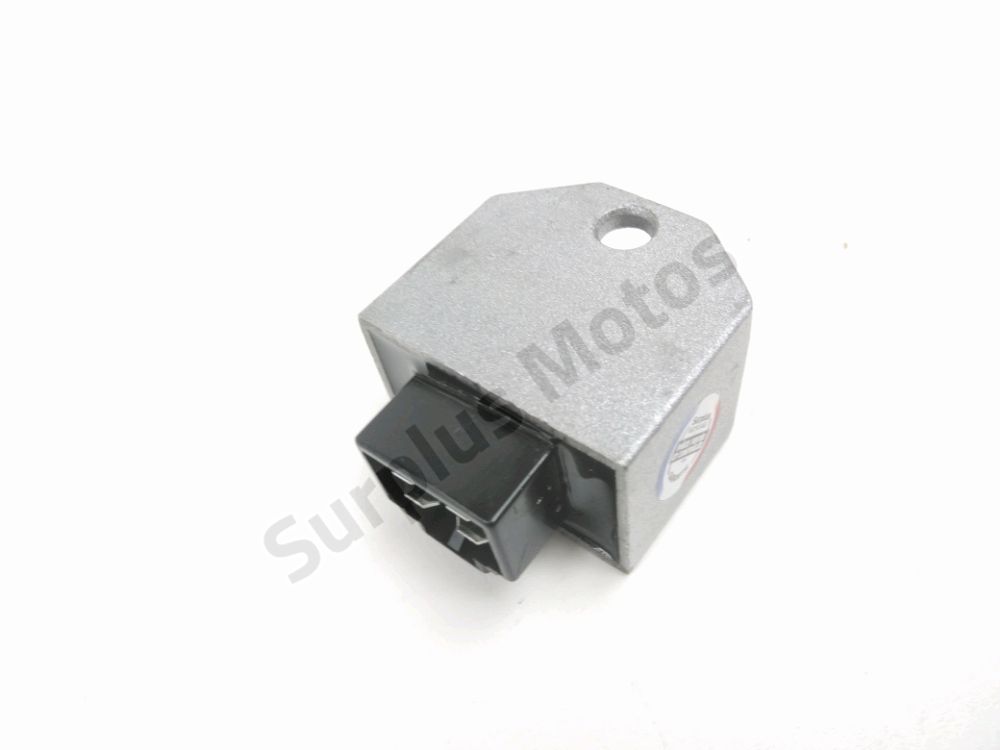 REGULATEUR DE TENSION