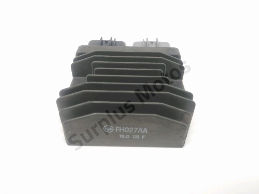 REGULATEUR DE TENSION