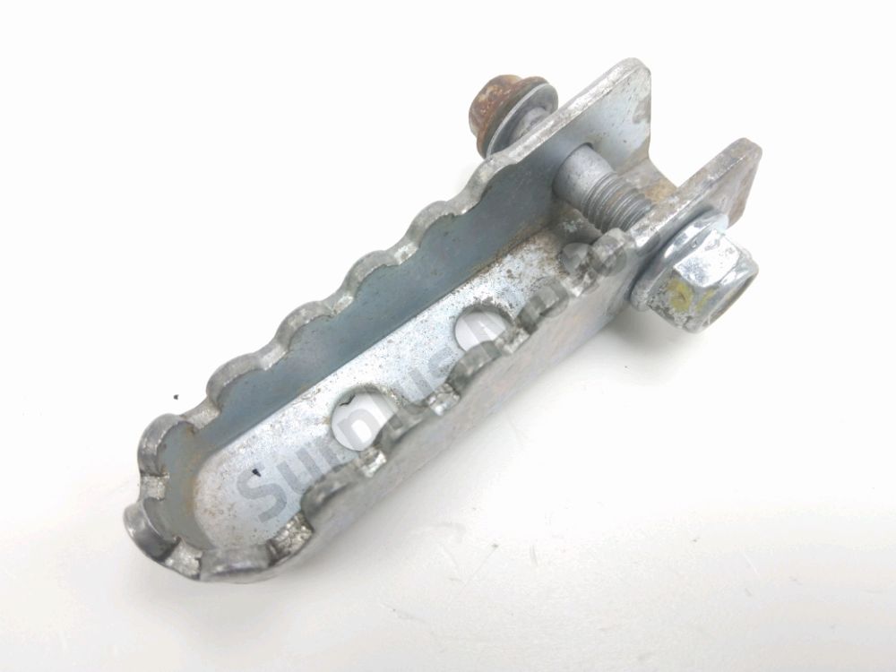 Repose pieds arriere gauche