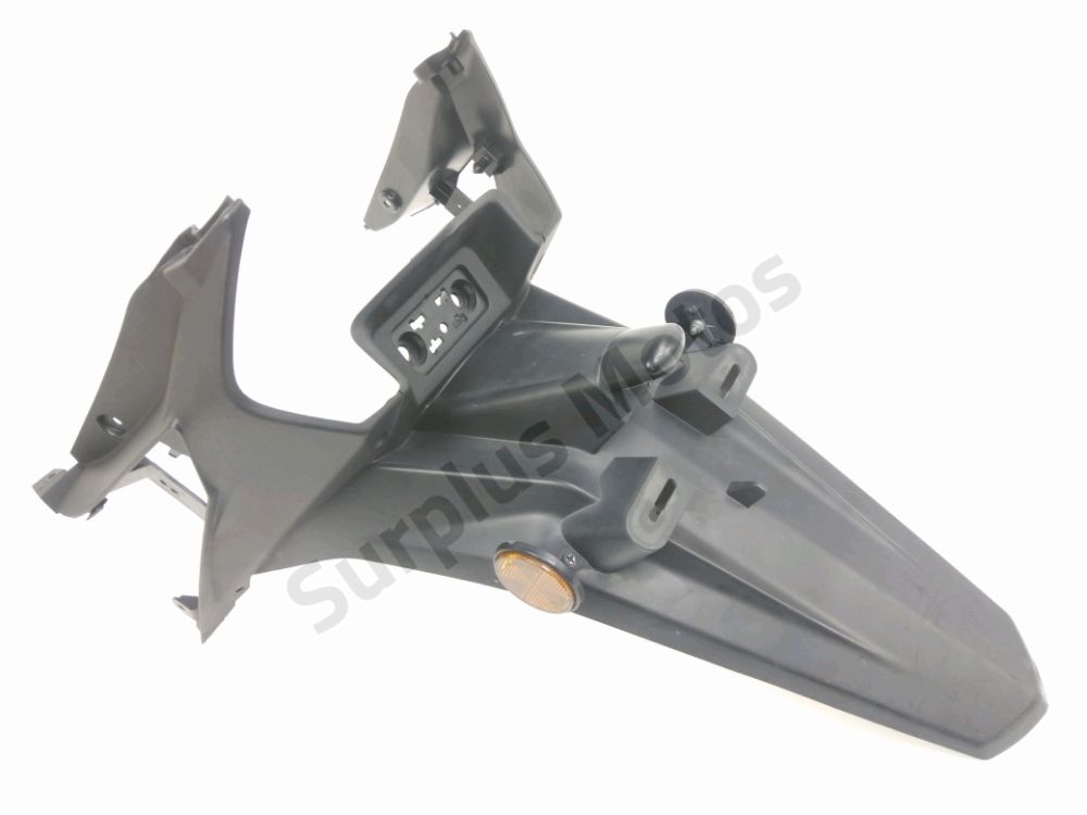 SUPPORT DE PLAQUE ET ECLAIRAGE