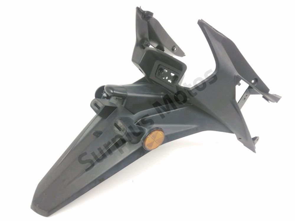 SUPPORT DE PLAQUE ET ECLAIRAGE