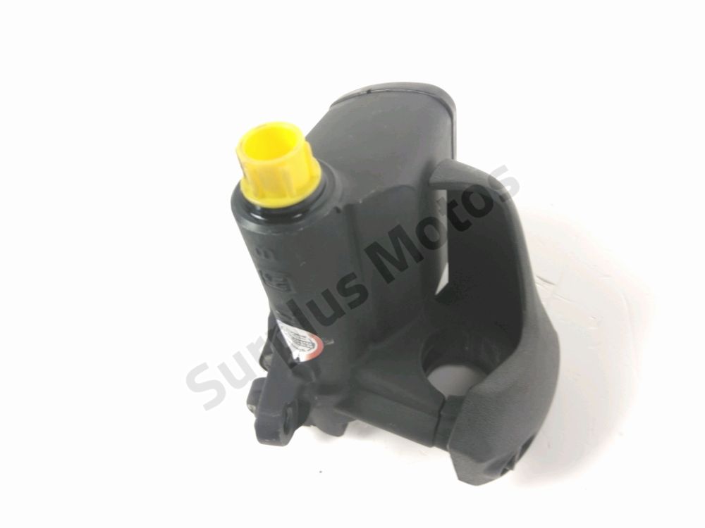 MAITRE CYLINDRE FREIN AV COMPLET