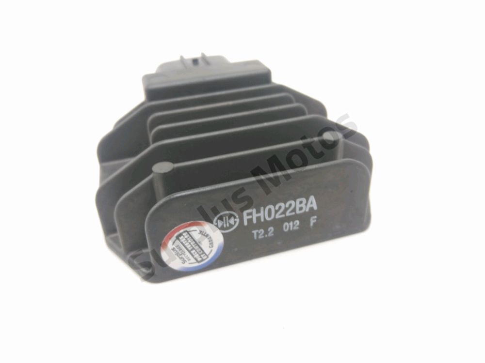 REGULATEUR DE TENSION