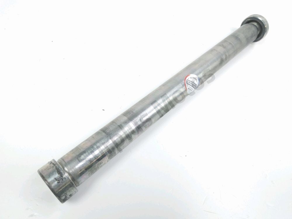 AXE DE ROUE ARRIERE