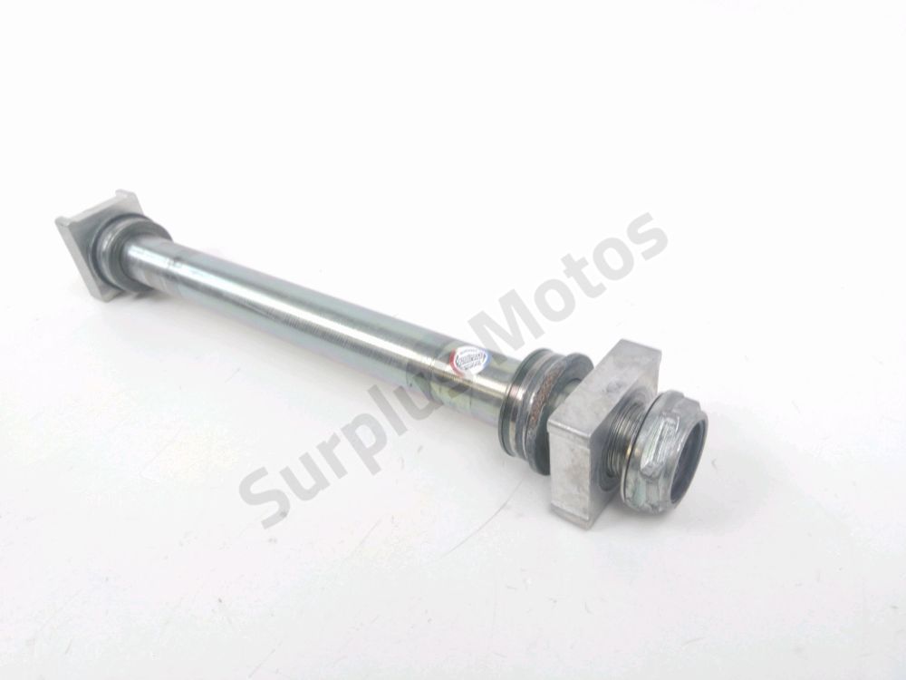 Axe de roue arriere occasion APRILIA SHIVER 2008