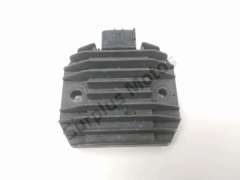 REGULATEUR DE TENSION