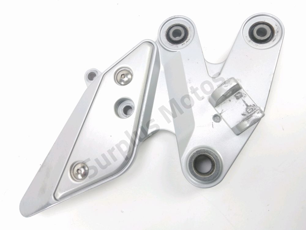 PLATINE AVANT DROITE