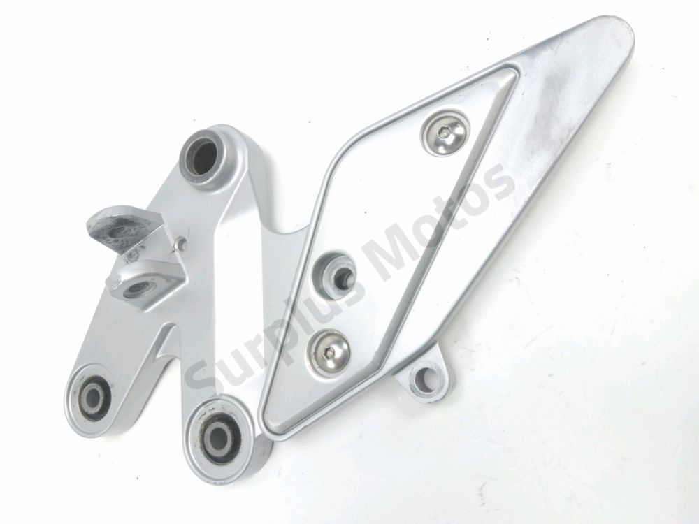 PLATINE AVANT DROITE