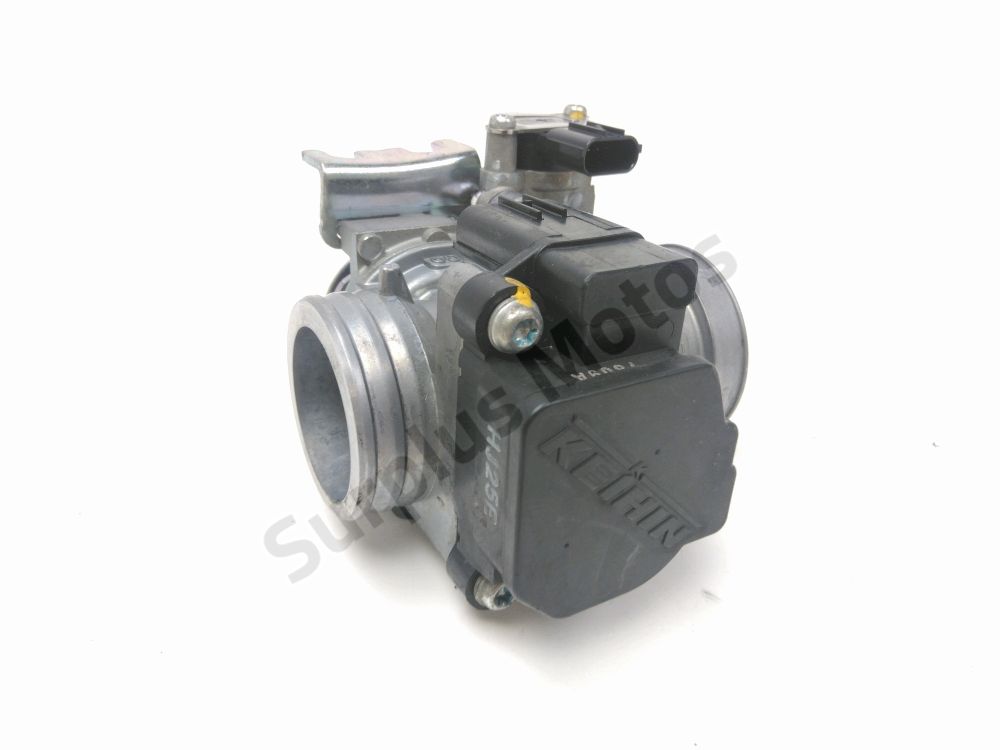 Corps d'injection droit