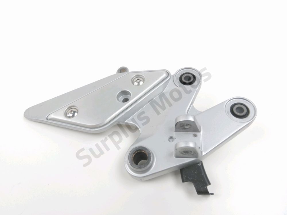 Platine avant droite