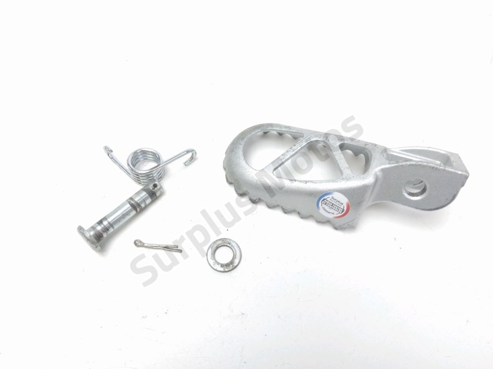 REPOSE PIEDS AVANT DROIT