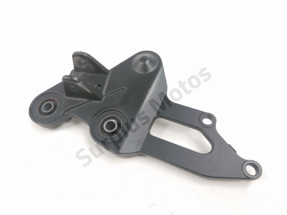 Platine avant droite