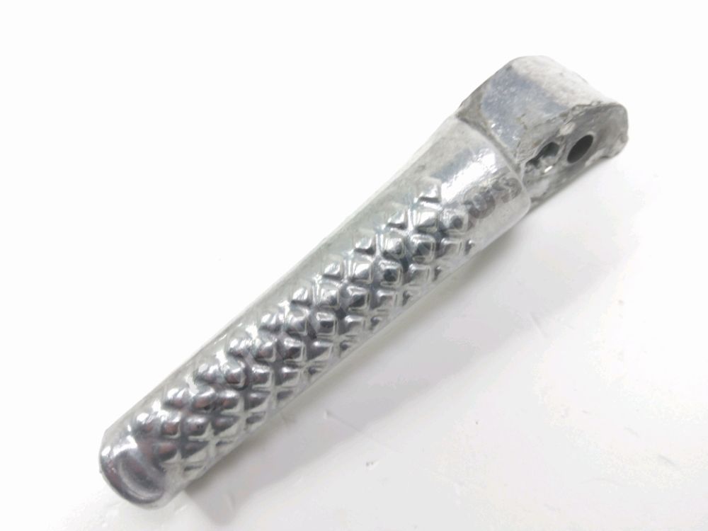 Repose pieds arriere droit