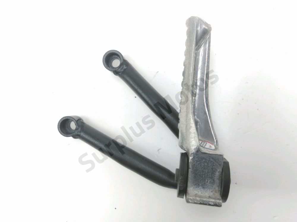 Platine et repose pieds arriere gauche