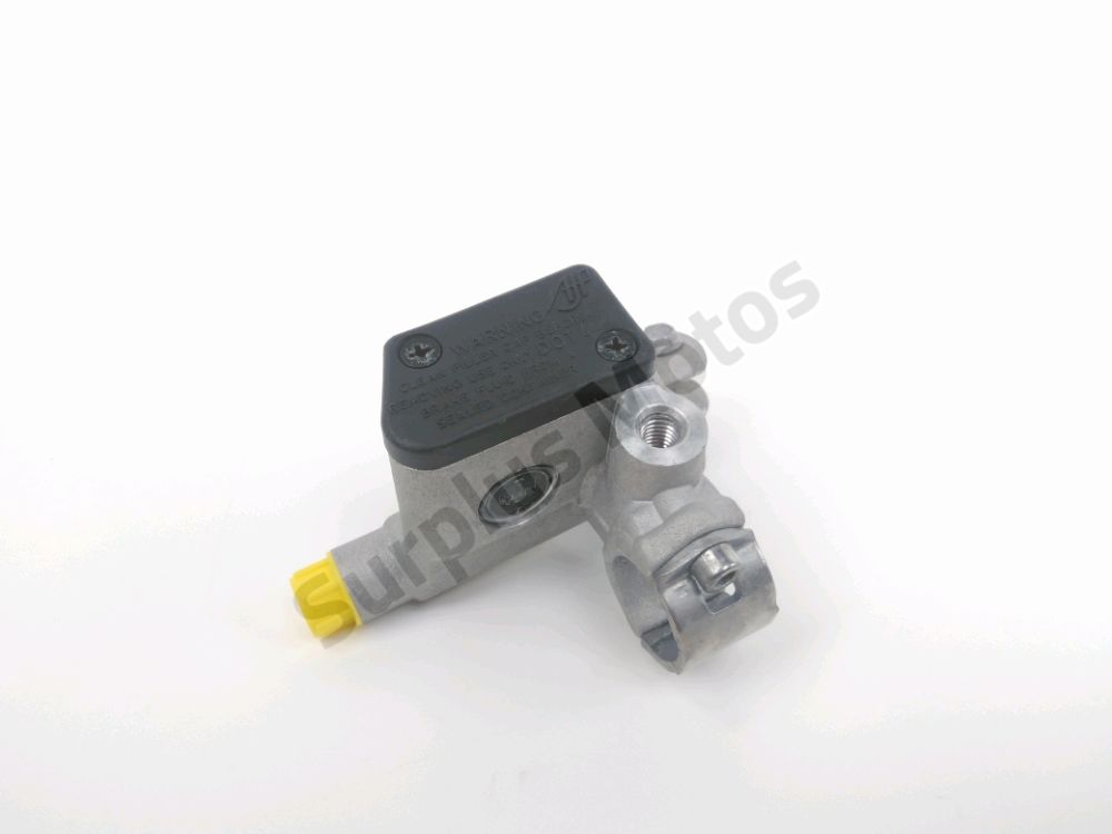 MAITRE CYLINDRE FREIN AV COMPLET