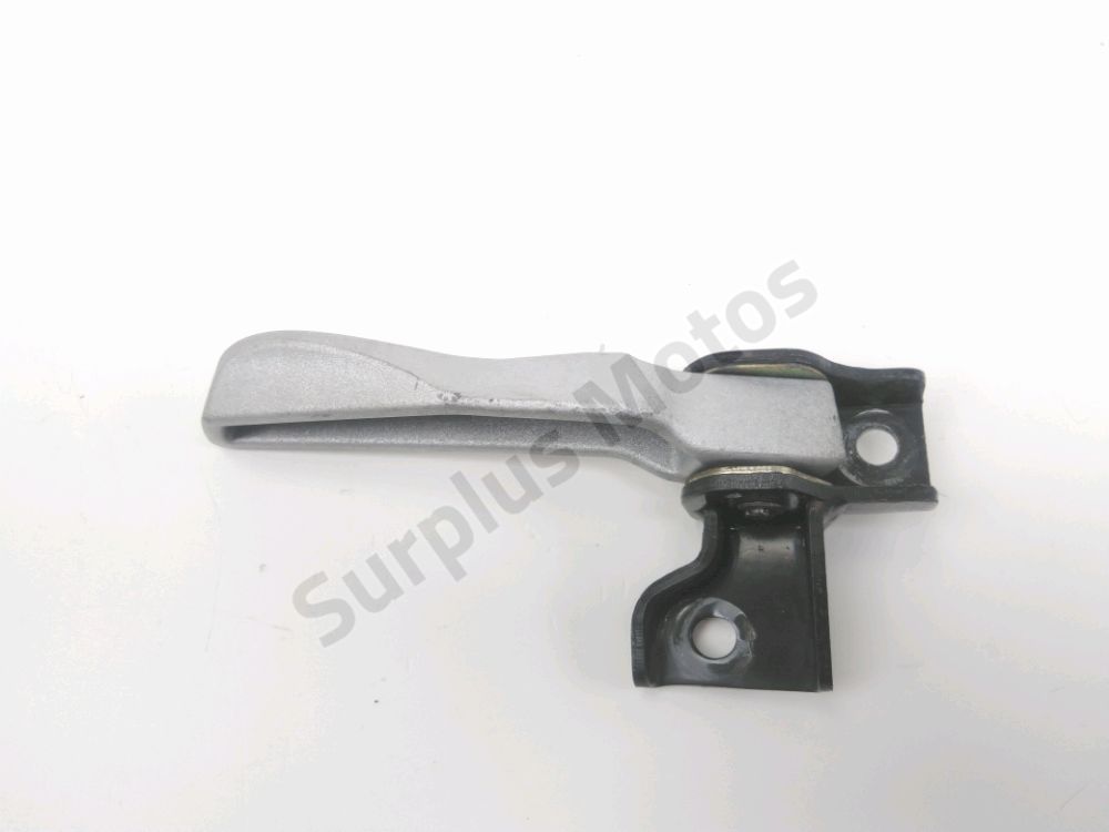 Repose pieds arriere droit