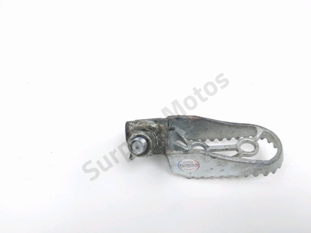 Repose pieds avant gauche