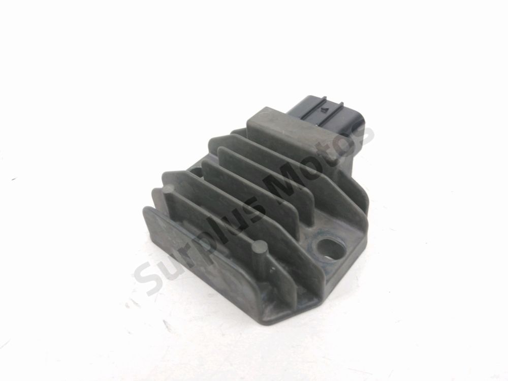 REGULATEUR DE TENSION