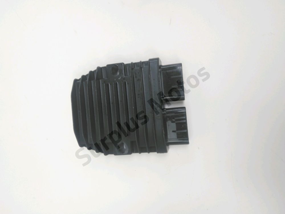 REGULATEUR DE TENSION