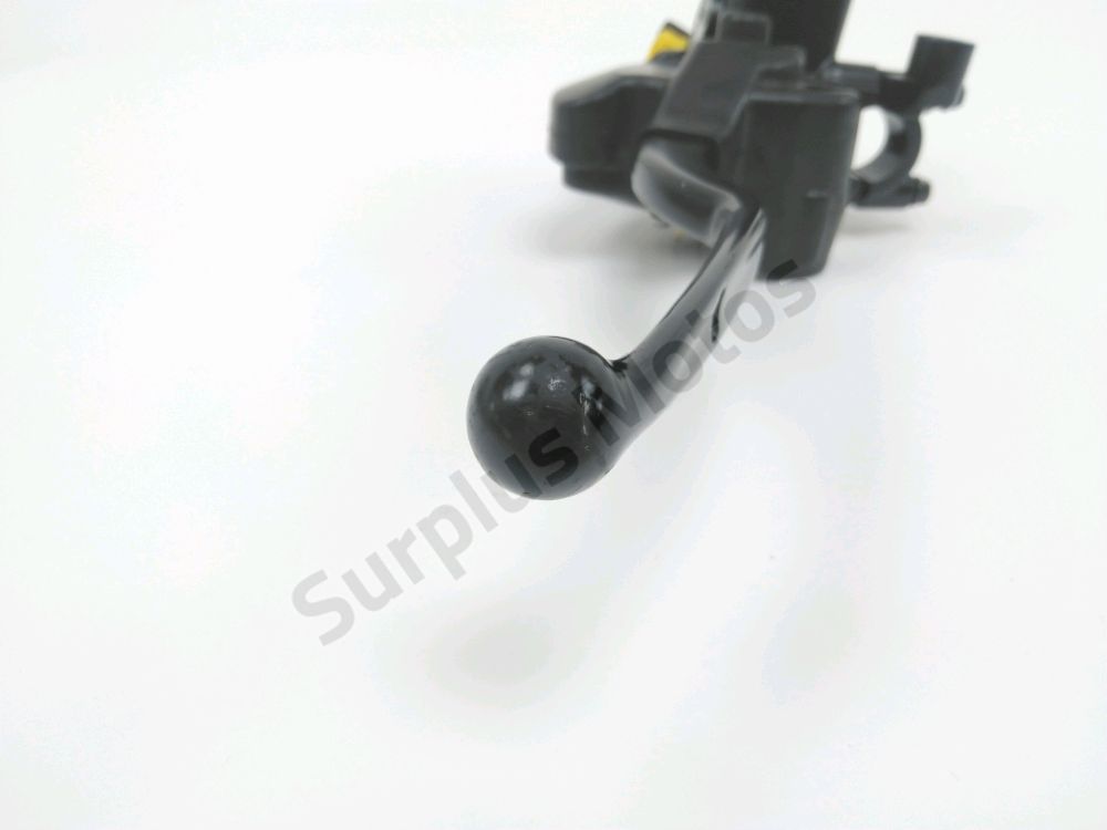 MAITRE CYLINDRE FREIN AR COMPLET