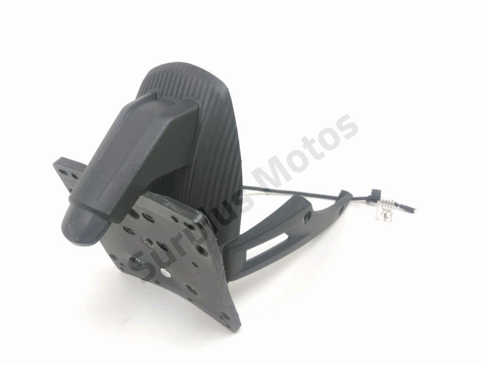 SUPPORT DE PLAQUE ET ECLAIRAGE