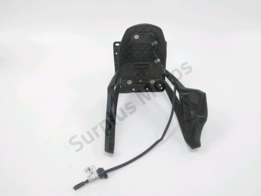 SUPPORT DE PLAQUE ET ECLAIRAGE