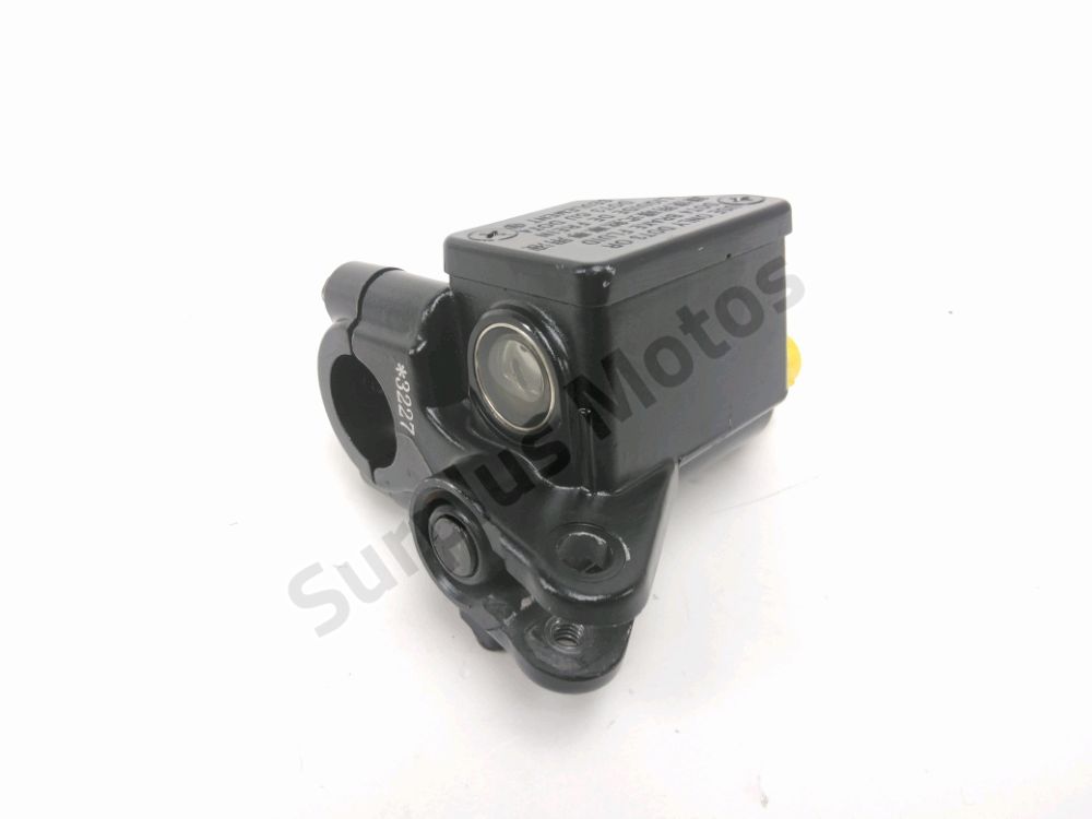 Maitre cylindre frein av complet