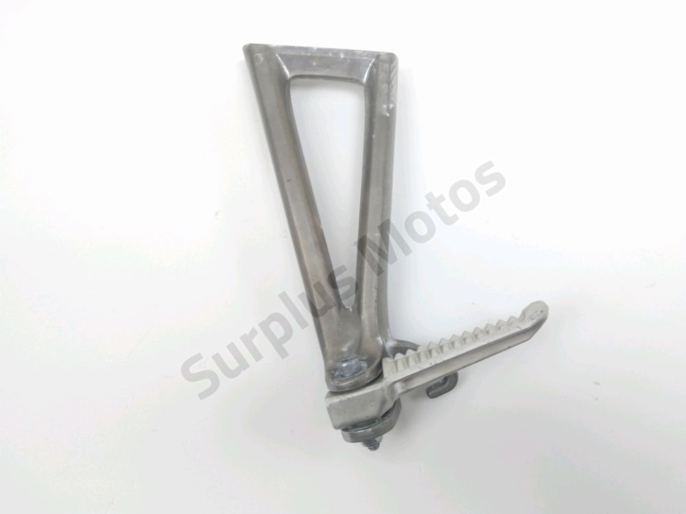 Platine et repose pieds arriere gauche