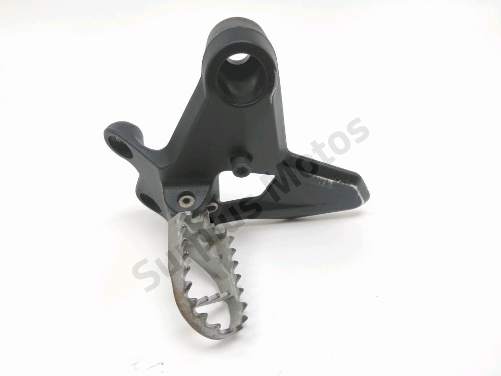 Platine avant gauche complete