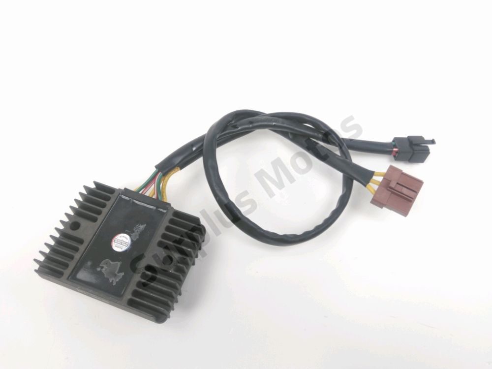 REGULATEUR DE TENSION