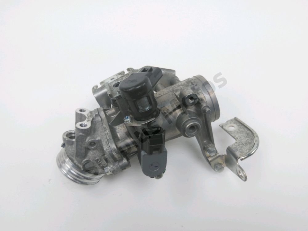 Corps d'injection droit