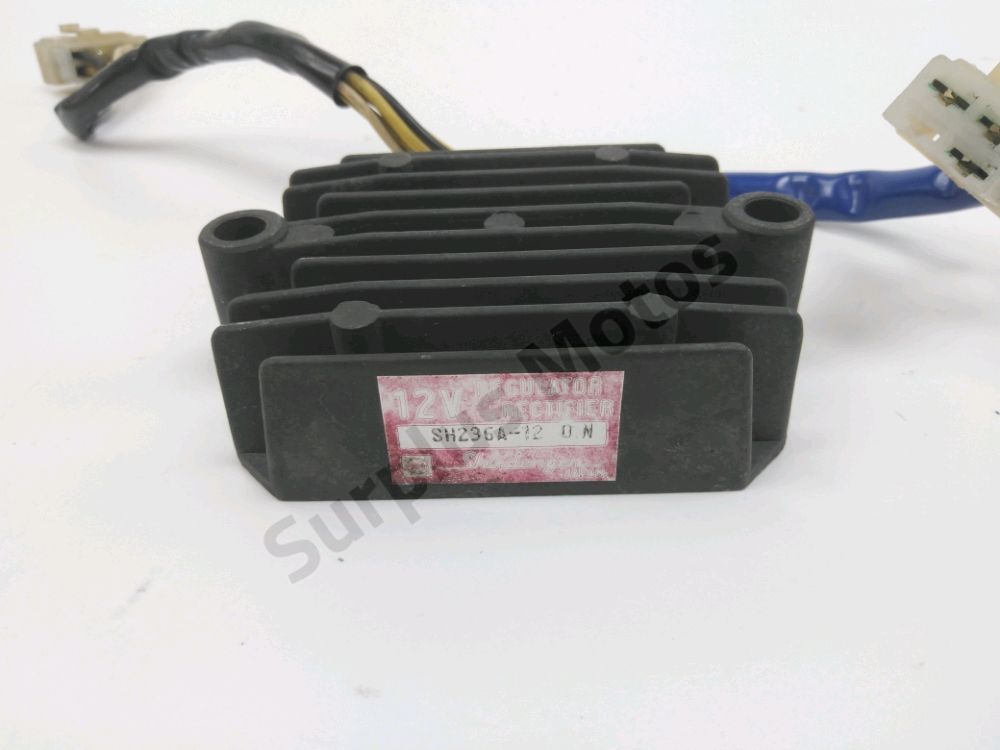 REGULATEUR DE TENSION