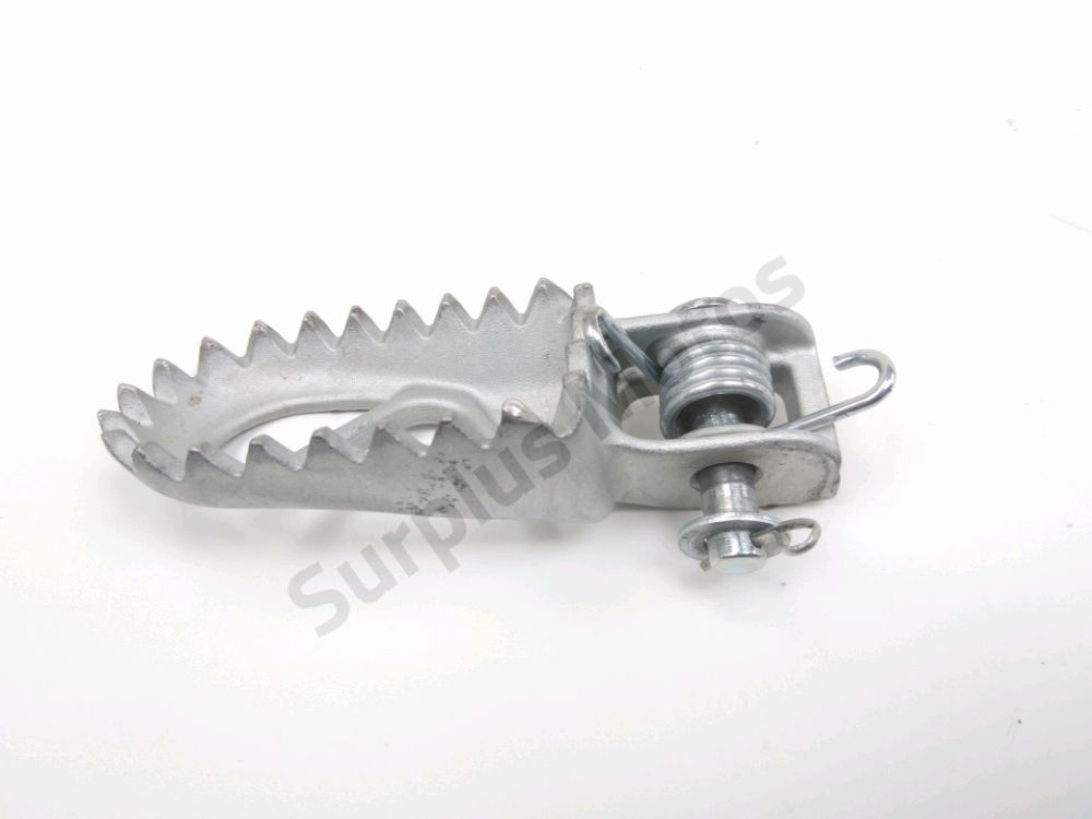 Repose pieds avant gauche