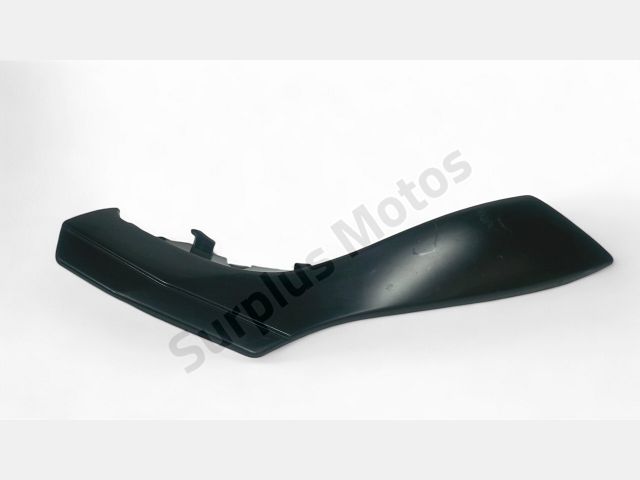 Cache lateral gauche