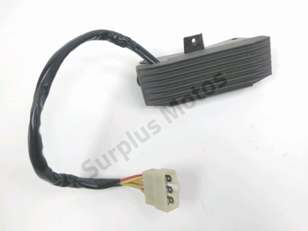 REGULATEUR DE TENSION