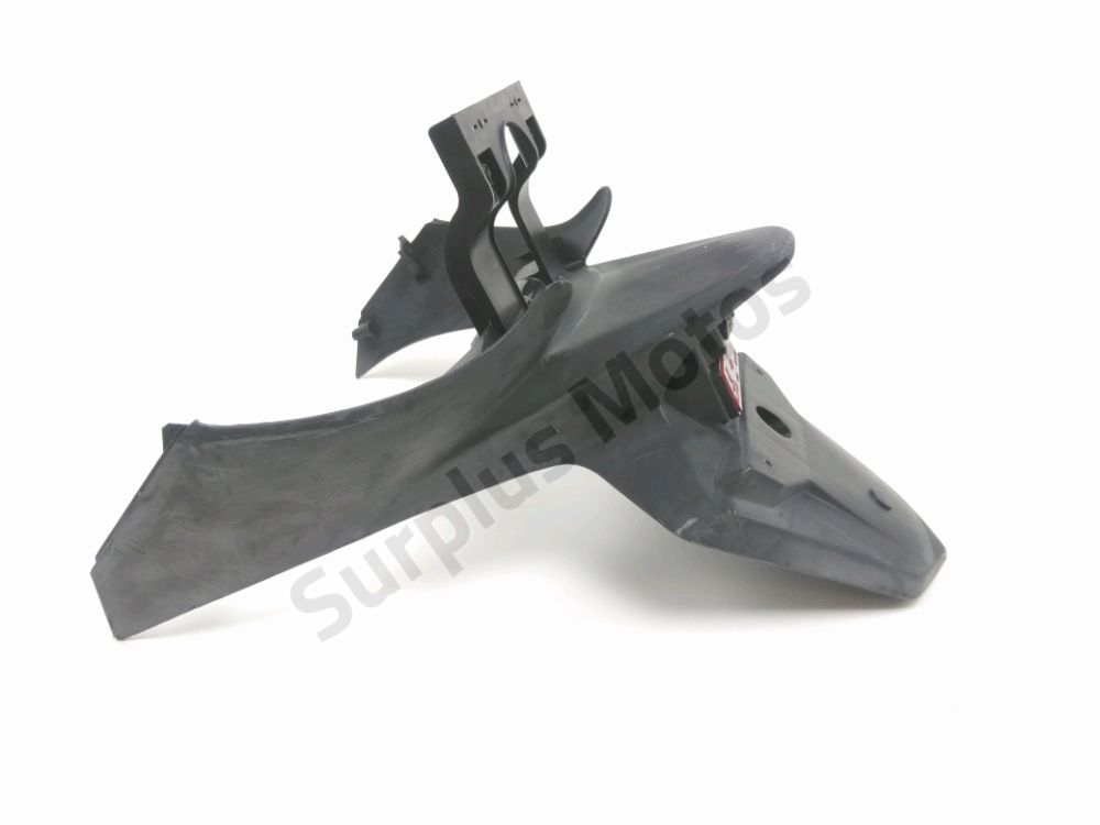 SUPPORT DE PLAQUE ET ECLAIRAGE