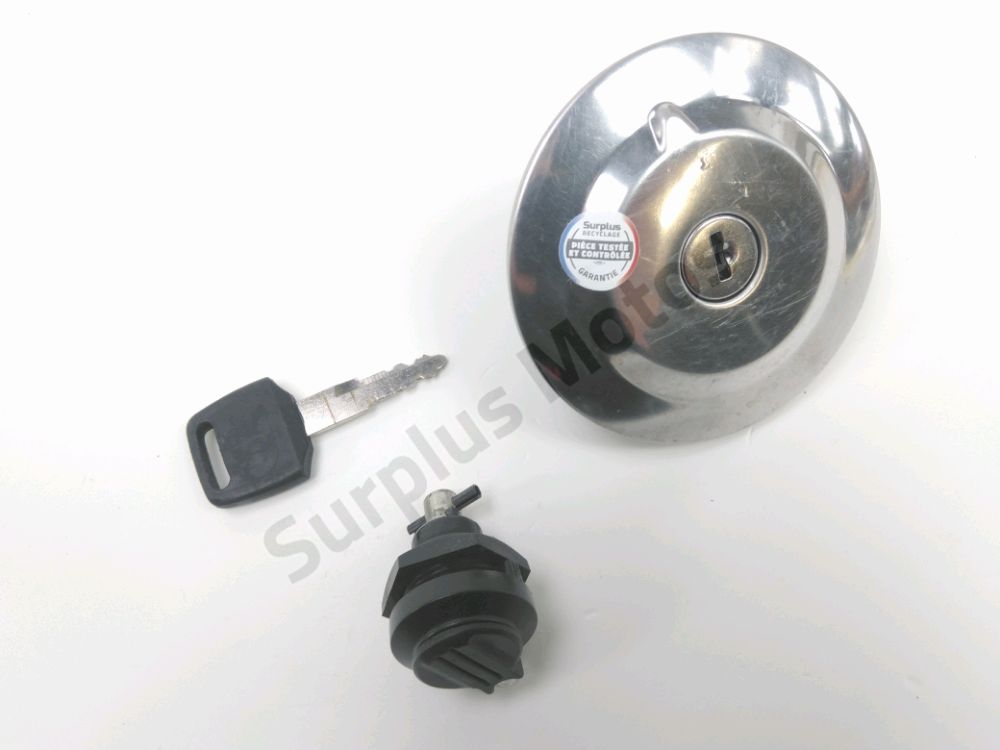 BOUCHON DE RESERVOIR