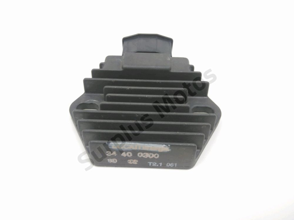 REGULATEUR DE TENSION