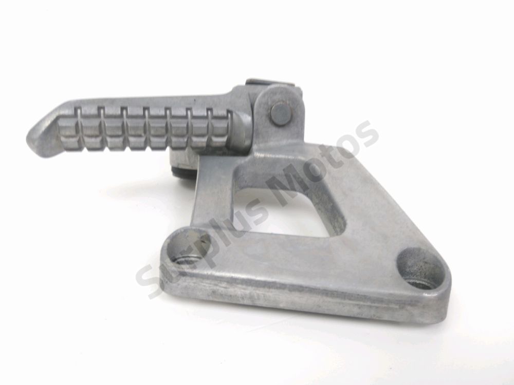 Platine et repose pieds arriere gauche