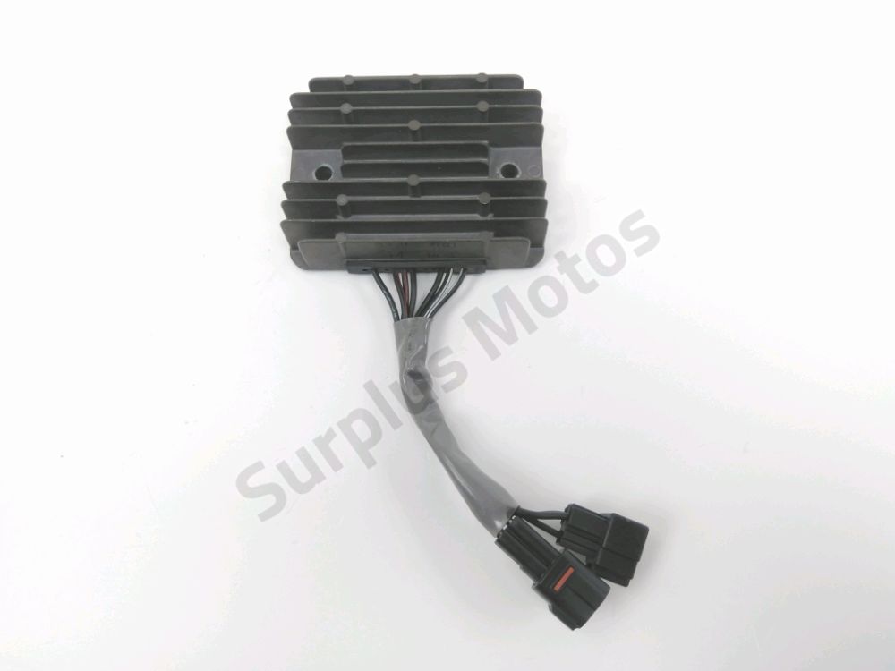 REGULATEUR DE TENSION
