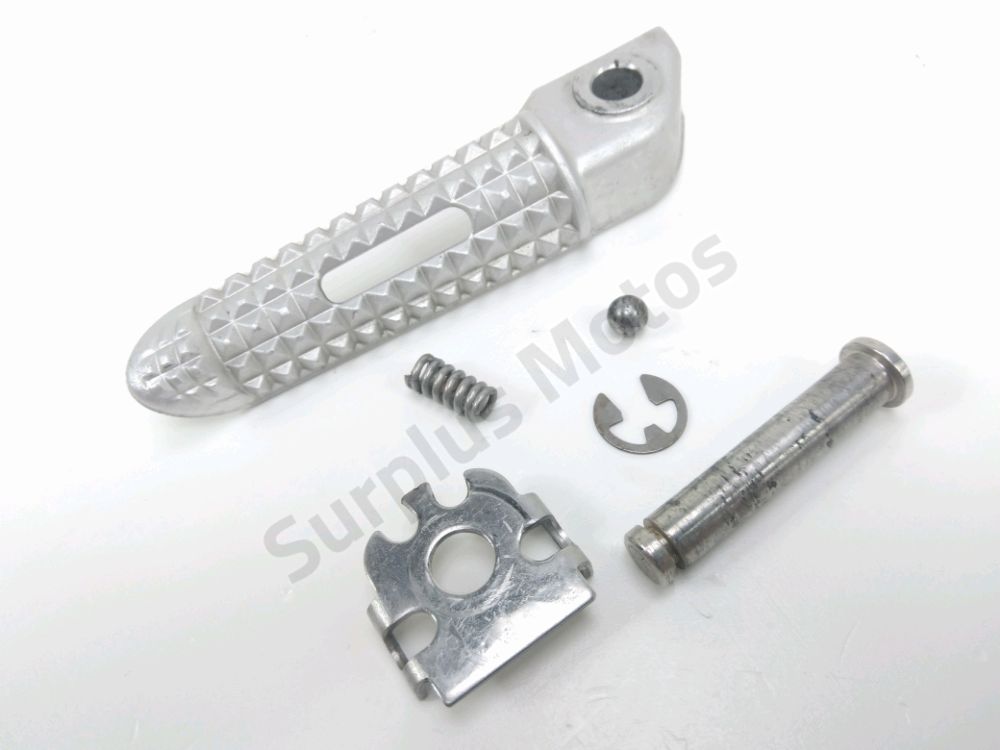 Repose pieds arriere gauche