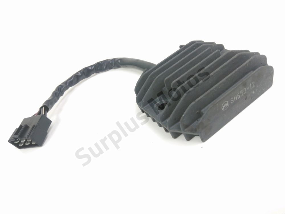 REGULATEUR DE TENSION