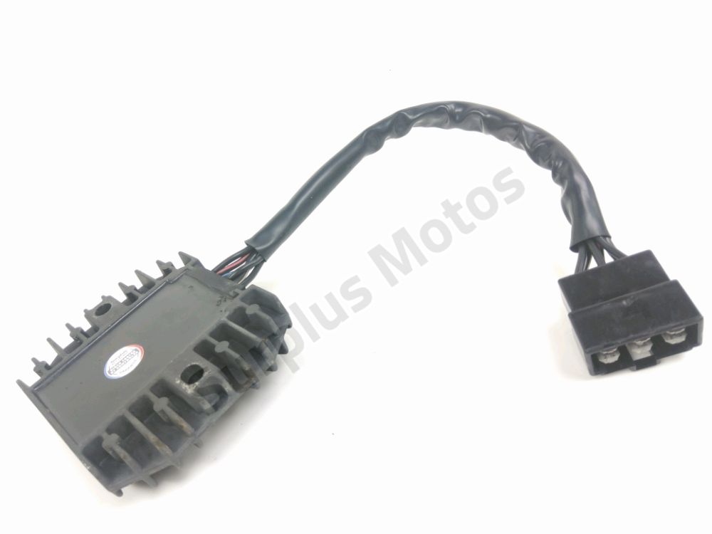 REGULATEUR DE TENSION