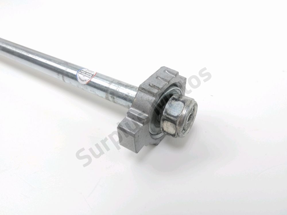 AXE DE ROUE ARRIERE