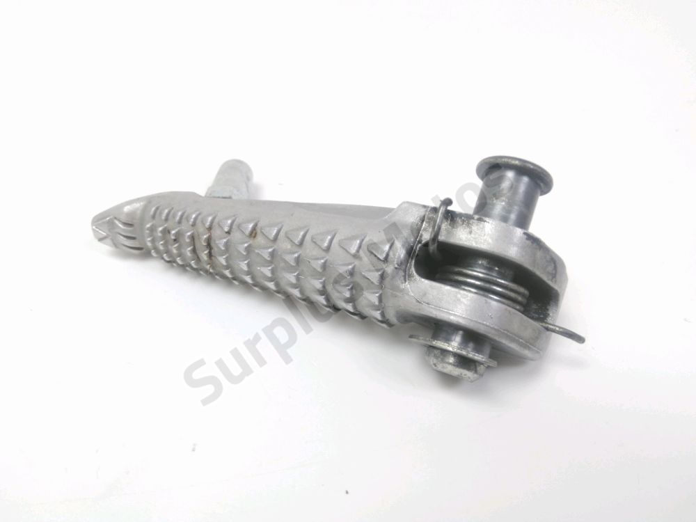 Repose pieds avant droit